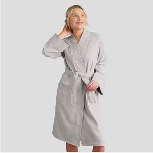 Room Essentials Women's Gray Bath Robe